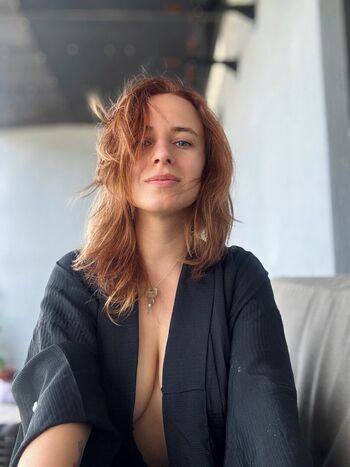 M minimalistic image