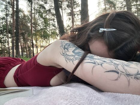 M uselessbeauty image