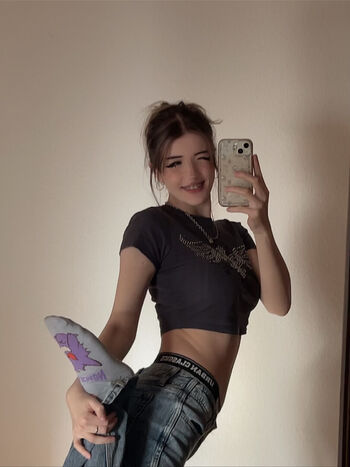 M1m1kindashy 1 image