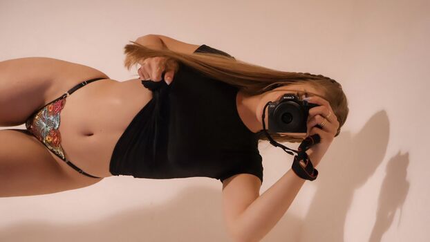 M4rycybergirl image