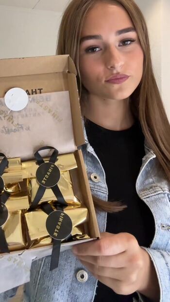 Maaike roellies page 2 image