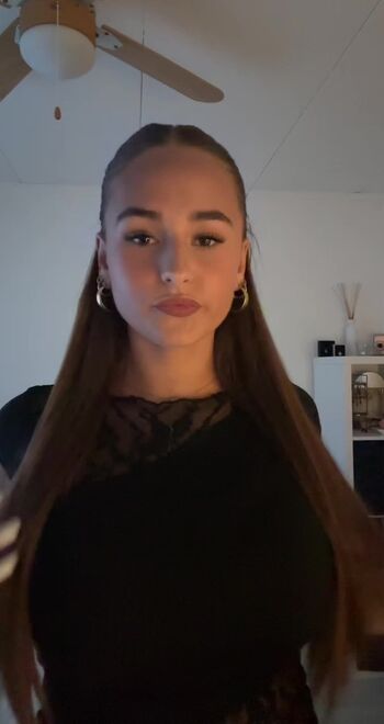 Maaike roellies page 2 image