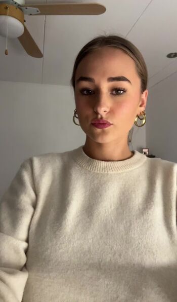 Maaike roellies page 2 image