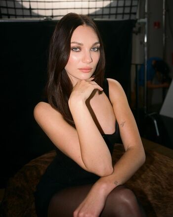 Maddie ziegler 1 page 4 image