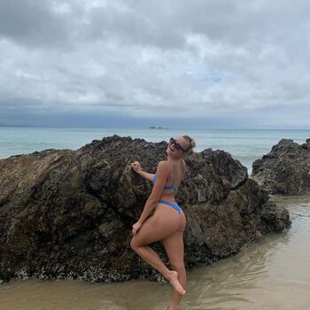 Maddison levi page 3 image