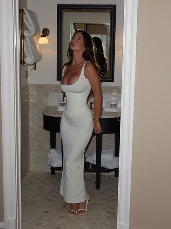 Maddy cheary page 4 image