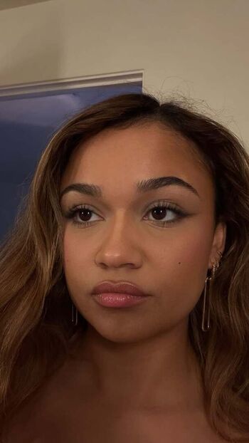 Madison bailey image