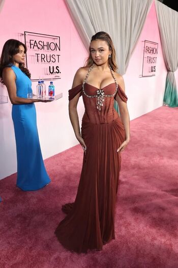 Madison bailey image