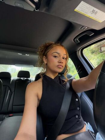 Madison bailey image
