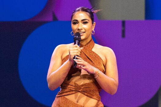 Mae gomez image