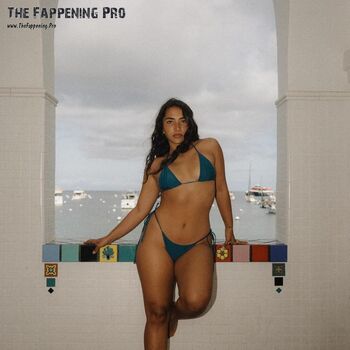 Mae gomez image