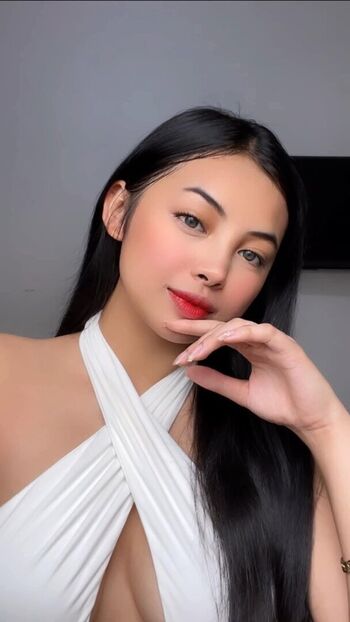 Mae santos image