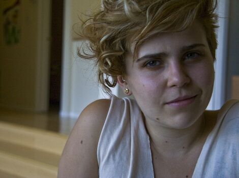 Mae whitman image