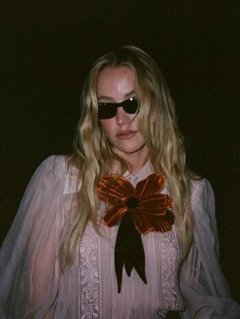 Maika monroe image