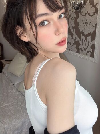 Maimy nyan social media 1 page 2 image