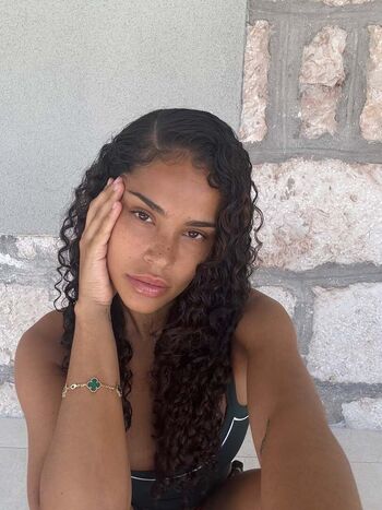 Malaika terry image