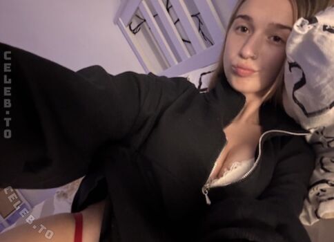 Maleyyyna image