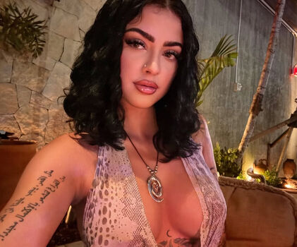 Malu trevejo 1 page 3 image