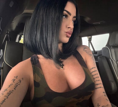 Malu trevejo 1 page 3 image