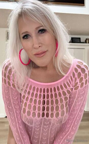 Mama electra image