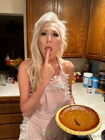 Mama electra image