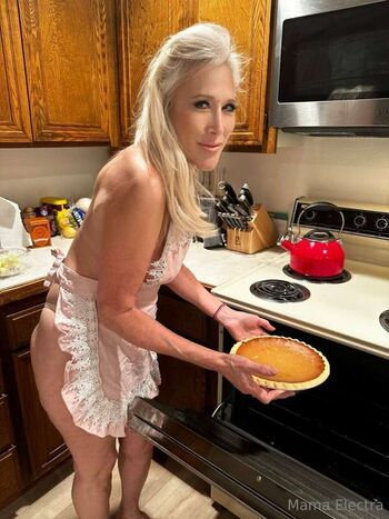 Mama electra image