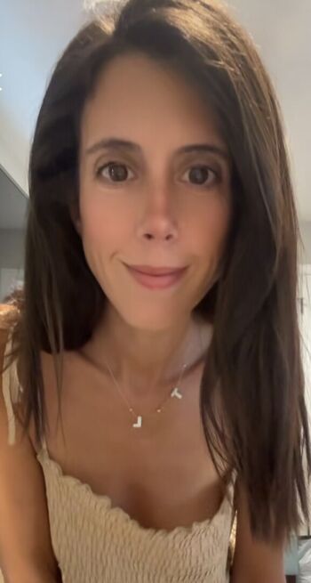 Mama hour image