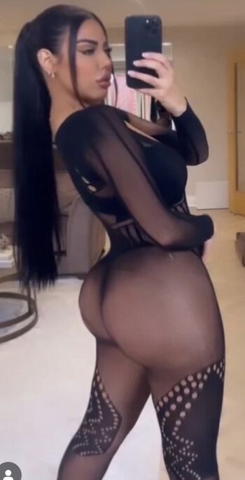 Mandi vakili page 3 image