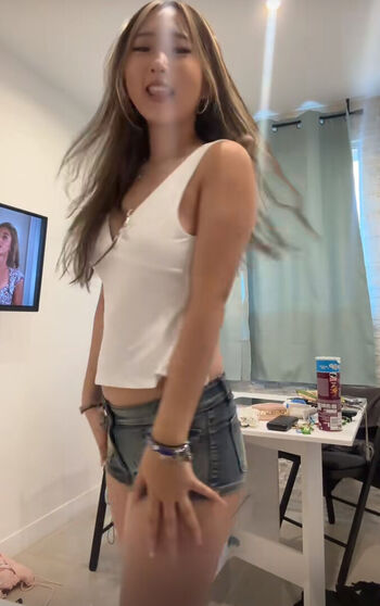 Mandy lee 1 image