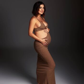 Manon mathews page 2 image