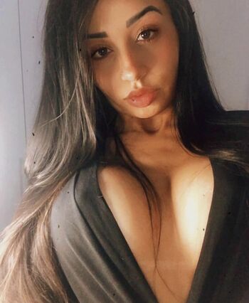 Marcela oliveira image