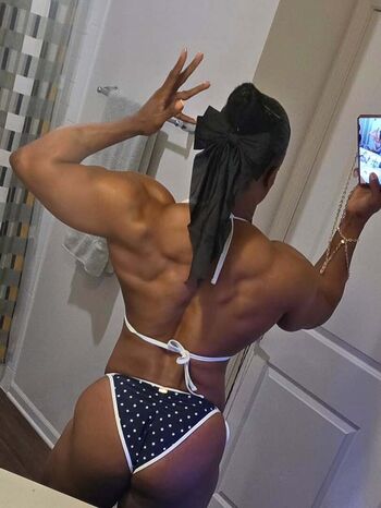 Marcie simmons image