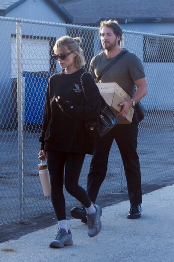 Margot robbie 1 image