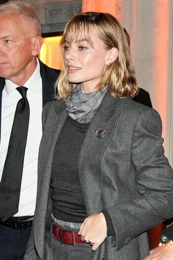 Margot robbie 1 image