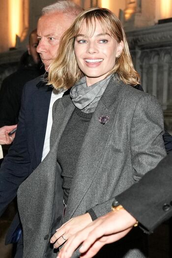 Margot robbie 1 image