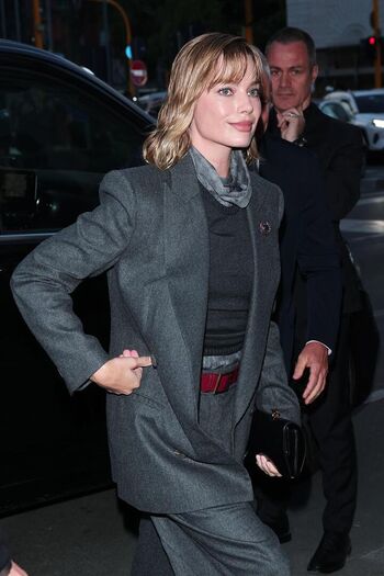 Margot robbie 1 image