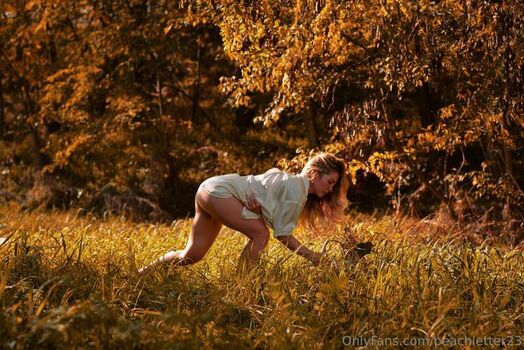 Maria eva peach 1 image