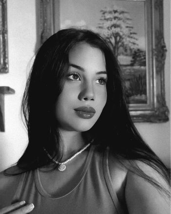 Maria pernia image