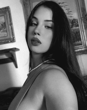 Maria pernia image