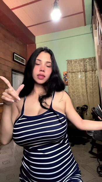 Maria pernia image