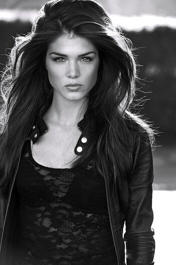 Marie Avgeropoulos