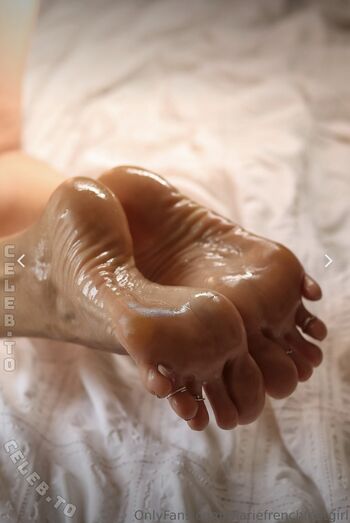 Marie french feetgirl image