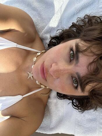 Mariel estrella image