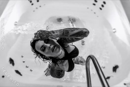 Mariella garonnes image