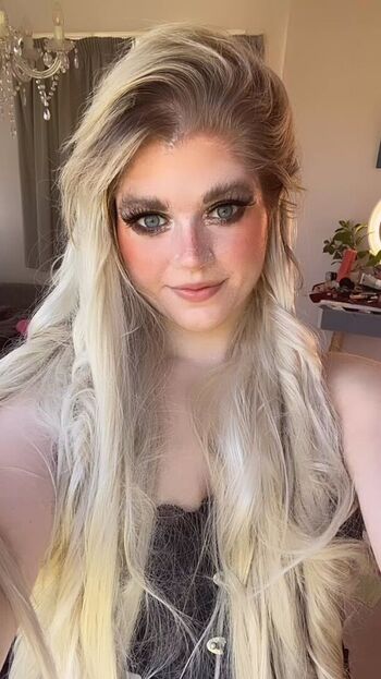 Marina joyce image