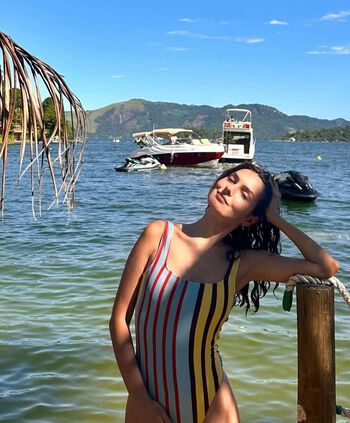 Marina moschen image