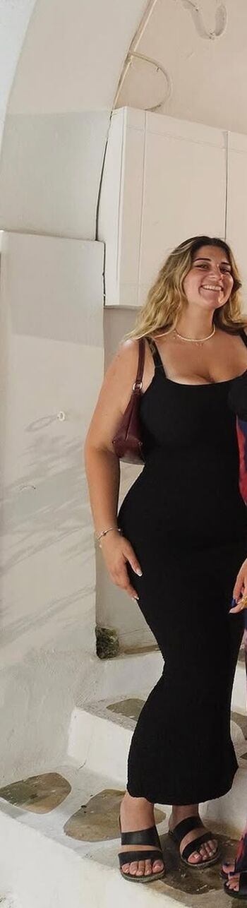 Marina pezouvani image