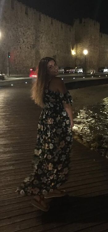 Marina pezouvani image