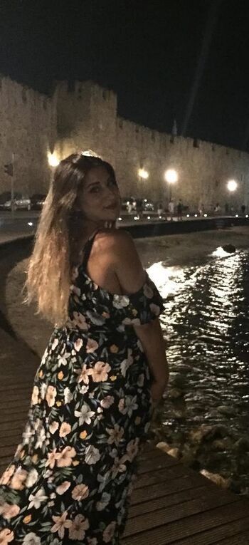 Marina pezouvani image