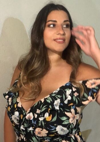 Marina pezouvani image